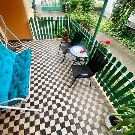 Grany'S Retro Guesthouse Near Budapest Airport Vecsés Exteriér fotografie
