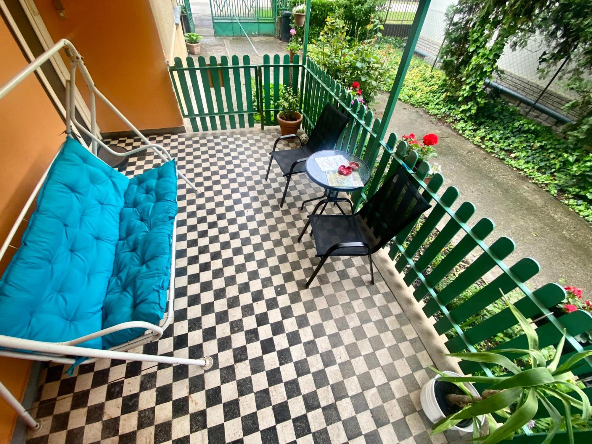 Grany'S Retro Guesthouse Near Budapest Airport Vecsés Exteriér fotografie